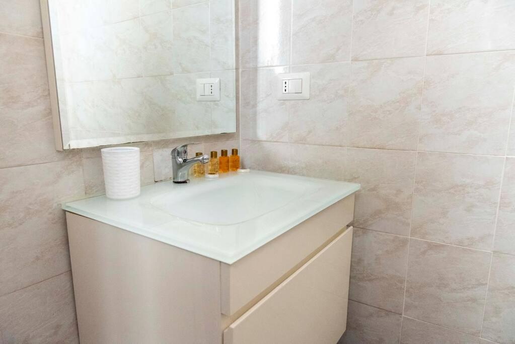 شقة La Casa Di Marisela In Via Emanuele Filiberto روما المظهر الخارجي الصورة